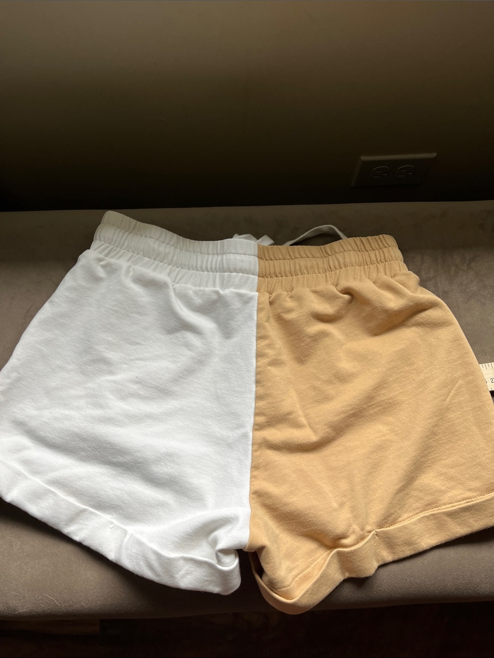 AKIRA Two-Tone Colorblock Drawstring Shorts - Picture 10 of 10